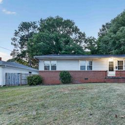 220 Woodview Ave