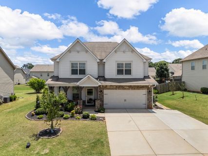206 E Fair Haven Lane active home in Shiloh Farm, Lyman, SC