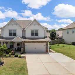 206 E Fair Haven Lane
