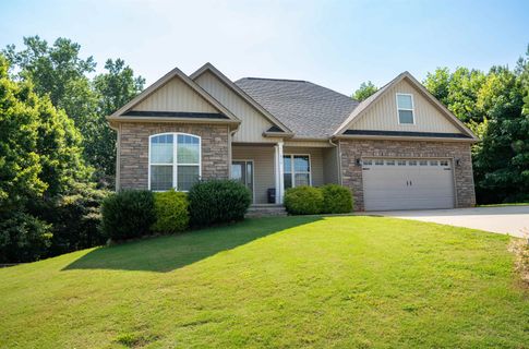 516 Abberly Lane active home in Shaftsbury, Boiling Springs, SC