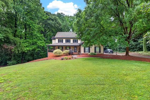 307 Thornhill Drive