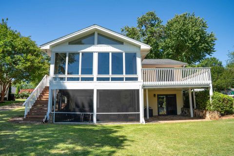183 Lakeview Drive
