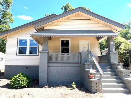 166 Edwards Avenue