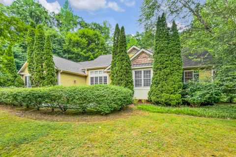28 Windswept Lane active home in Cliffs Valley, Travelers Rest, SC