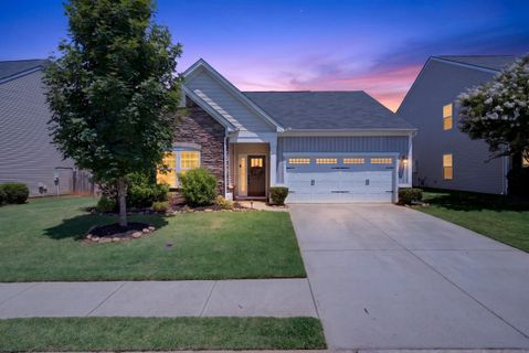 316 Bucklebury Road active home in Franklin Pointe, Greer, SC