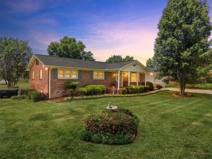 2016 Evergreen Drive pending home in Springfield, Boiling Springs, SC