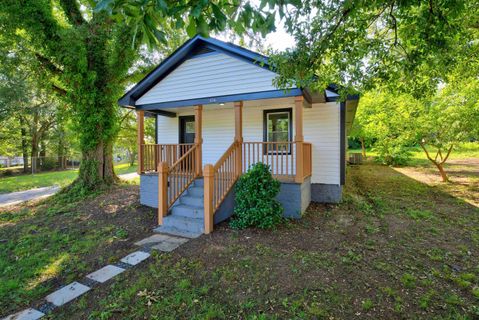 306 Spruce Road