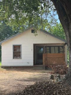 141 B Dogwood Street