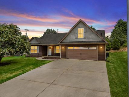 Homes in Tyger Pointe, Moore