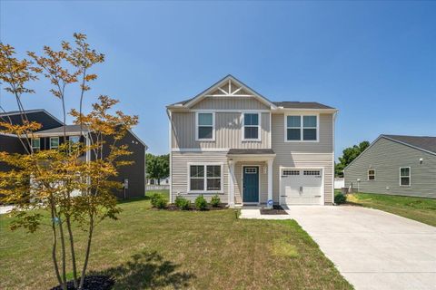 216 Highland Station Drive active home in Hampton Woods, Clinton, SC