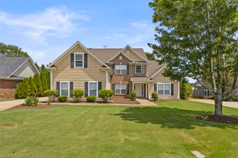 320 Verdana Court active home in Sterling Ests, Boiling Springs, SC