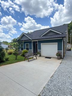 309 Henderson Rd
