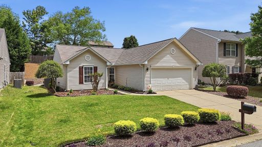 205 Garfield Lane pending home in Bryson Meadows, Simpsonville, SC