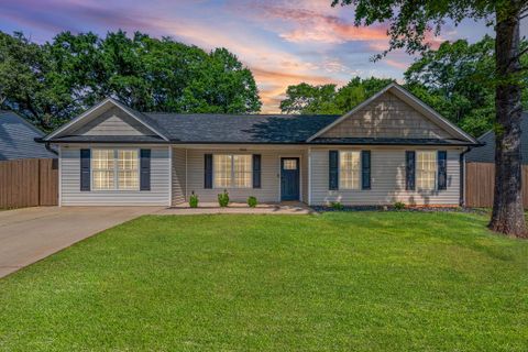 728 Cannonsburg Drive active home in Cannon Farms, Duncan, SC