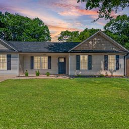 728 Cannonsburg Drive