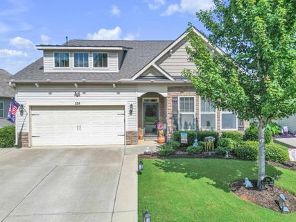 226 Northwild Drive active home in Myers Park, Duncan, SC