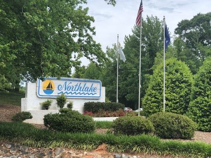 404 Northlake Drive 4 D