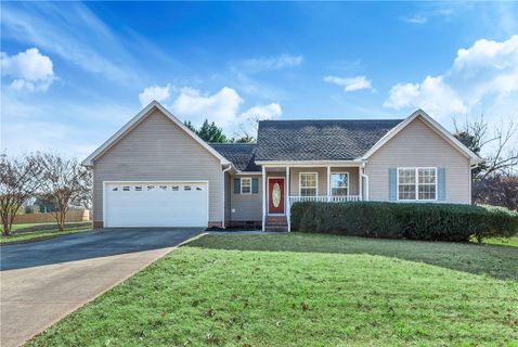 111 Richland Creek Drive sold home in Richland Creek, Westminster, SC