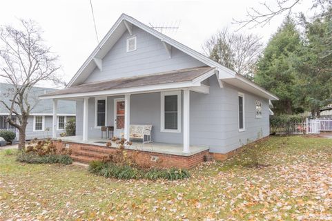 105 W 7Th Avenue