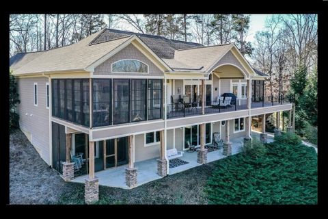 204 Hillview Drive