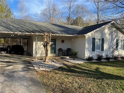 302 Thrift Drive sold home in Terrace Hills, Westminster, SC