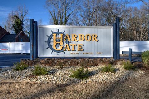 49 Harbor Gate