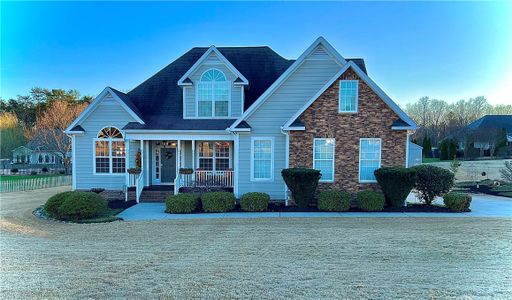 210 Edens Ridge Drive sold home in Edens Ridge, Six Mile, SC
