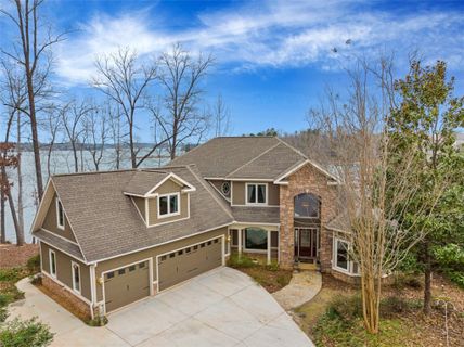 301 N Lynhurst Court