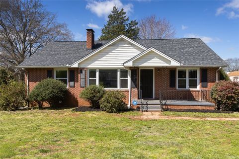 3212 Howland Drive