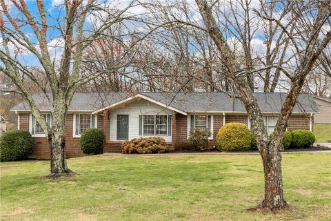 109 Stonegate Court