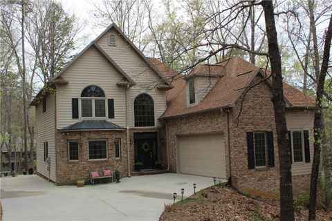 7 Ebb Tide Court