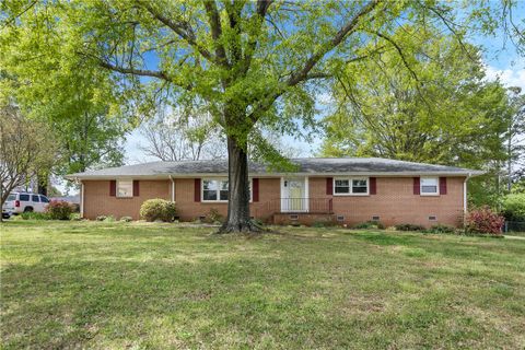 2515 Lindale Road
