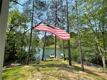 649 North Lake Drive sold home in Whitewater Lake, Salem, SC