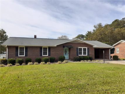 733 Oak Hill Lane
