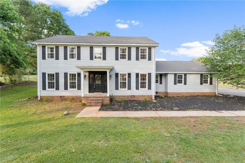 101 Clarendon Drive sold home in Clarendon, Anderson, SC
