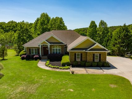 166 South Oak Pointe Drive sold home in South Oak Point, Seneca, SC