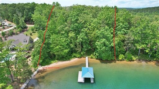 12 Pointe Harbor Drive sold home in Pointe Harbor, Seneca, SC