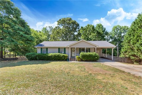 2101 Rolling Green Road