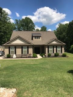 128 Prestwick Drive