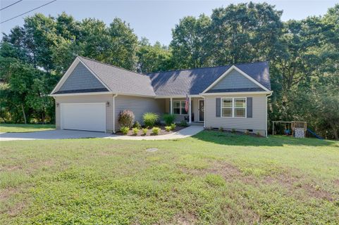 208 Robinwood Lane sold home in Robinwood, Pelzer, SC