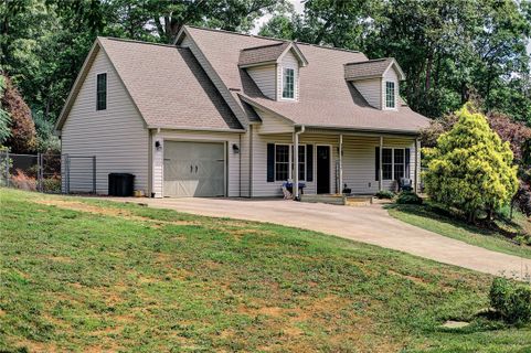 107 Stephen Drive