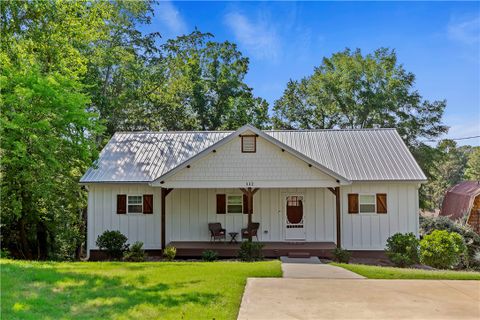 132 Cherokee Lane