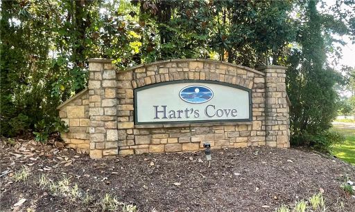 702 Harts Cove Way
