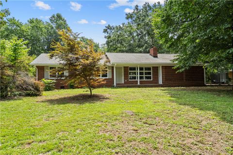620 Tanglewood Drive