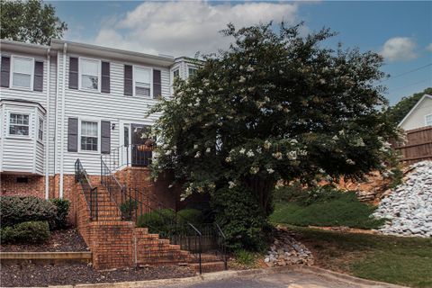 900 N Main Street 37 sold home in Northgate, Greenville, SC