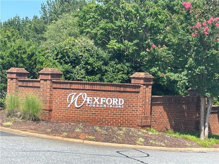 190 Wexford Drive 206