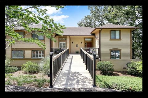 205 W Blue Heron Drive