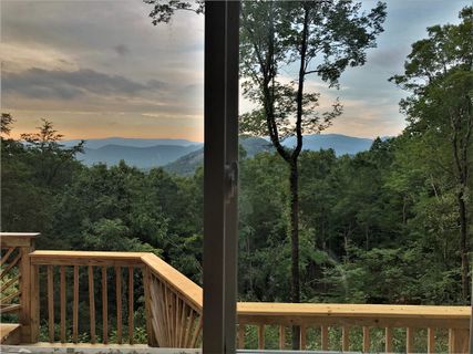 137 Granite Springs Drive sold home in Rock Point, Pickens, SC