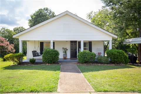 Previously sold for $175,400