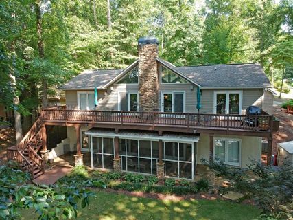 877 Rue Fleur De Lis sold home in Brittany Hbr N, Lavonia, GA